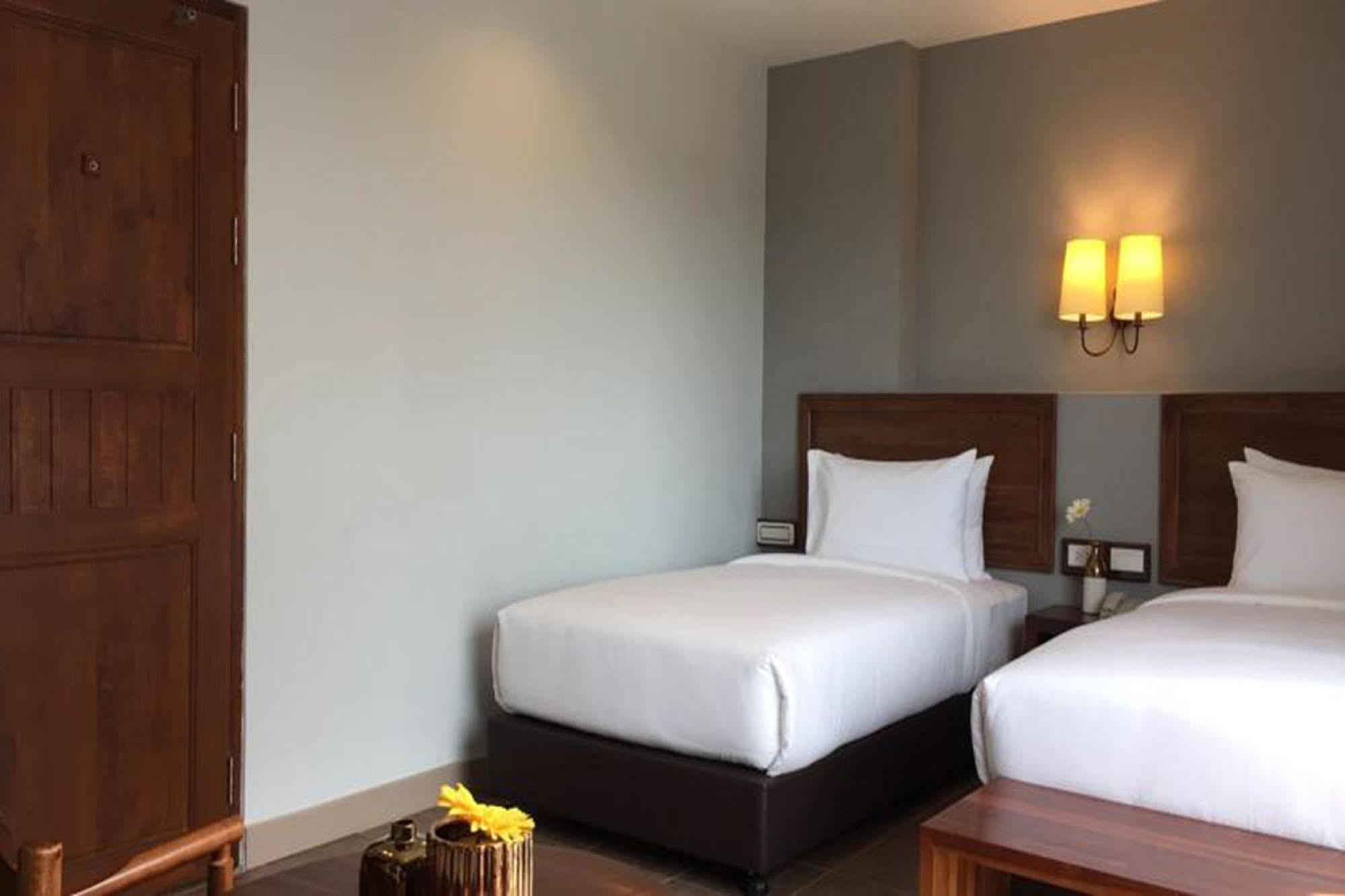 Carunda Hotel Ban Nong Hin  Екстериор снимка